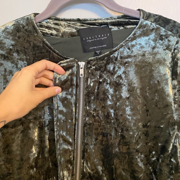 Cute velour bomber jacket - Picture 2 of 4